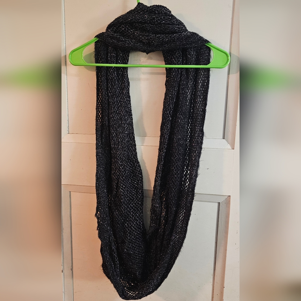 Cejon Scarf (Black)